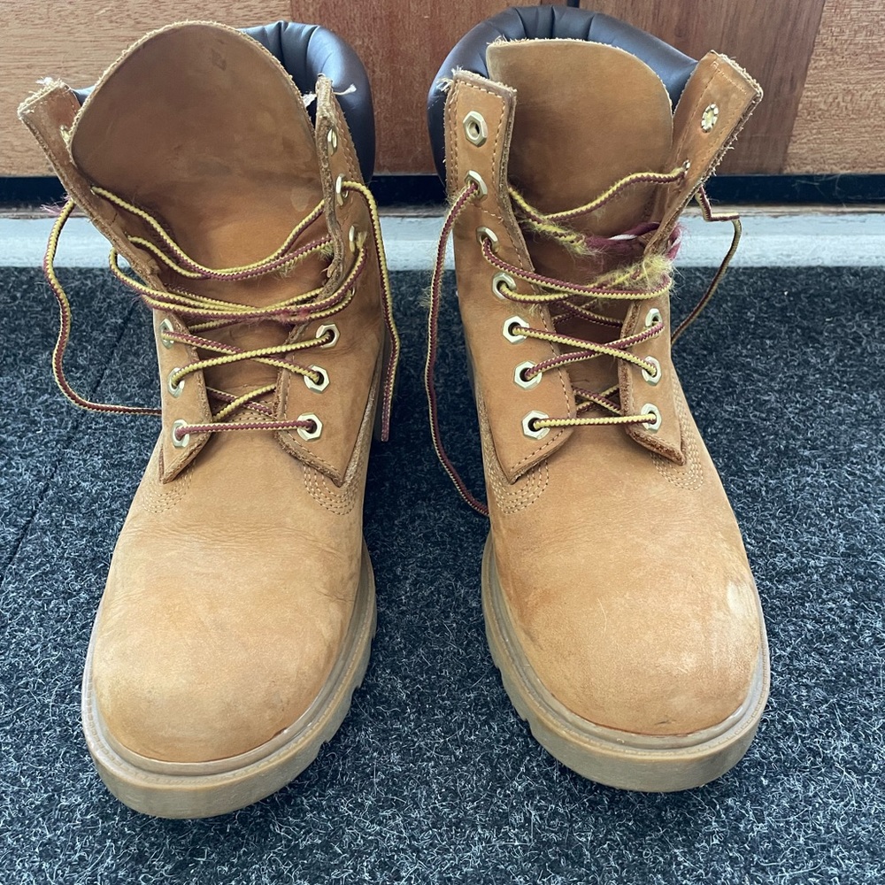Timerland Boots - Picture 3 of 6